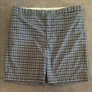 Greg Norman Men’s Golf Shorts.